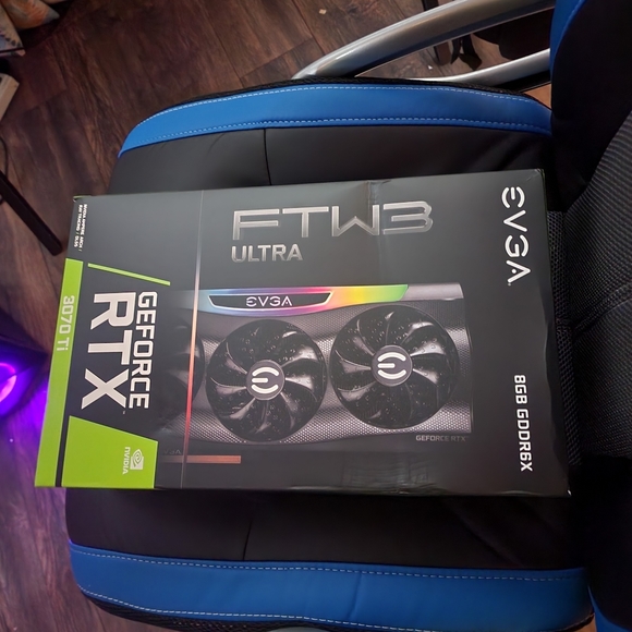 EVGA FTW3 Ultra 3070ti - Picture 2 of 3